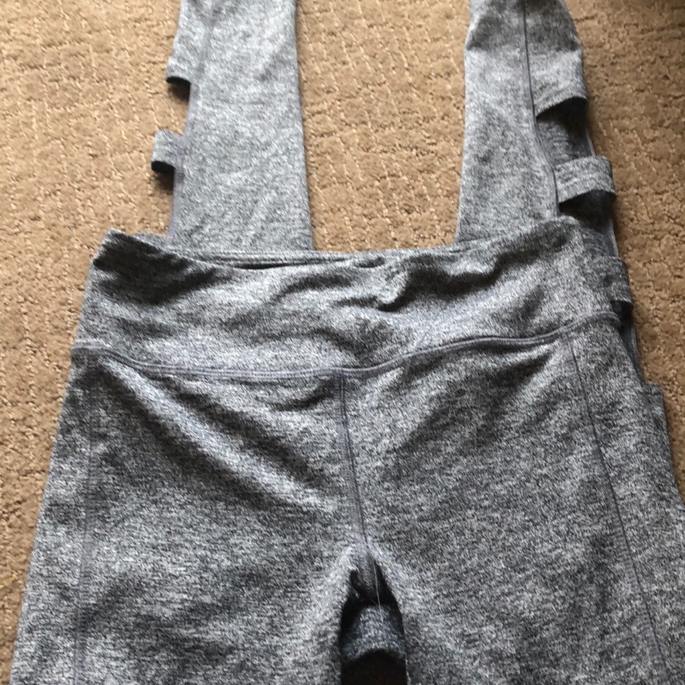 ⭐️Forever 21 Leggings with Leg Cut Outs⭐️